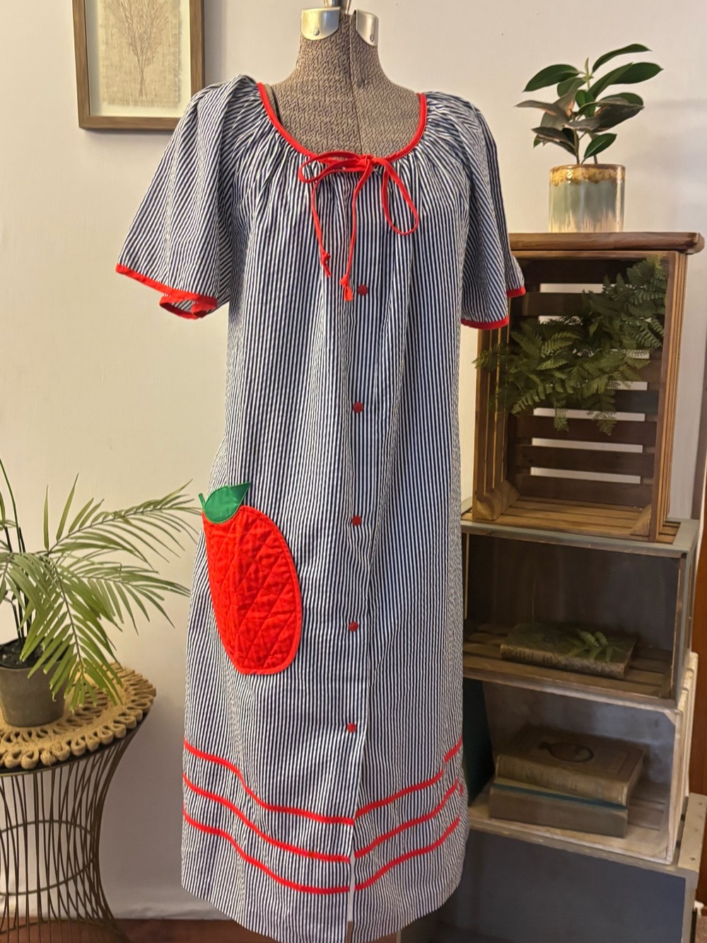 Tommies Novelty Blue Stripe House Coat Dress Snap Front Apple Pocket Medium